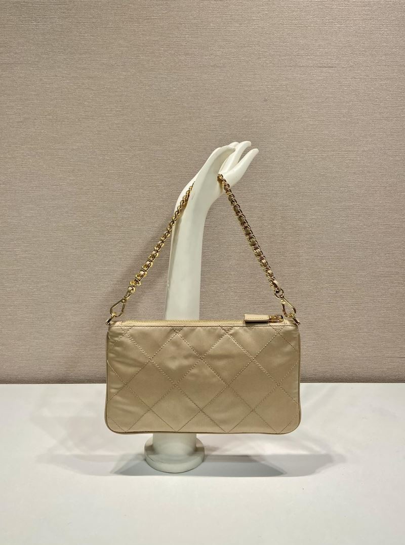 Pra*a hobo bags